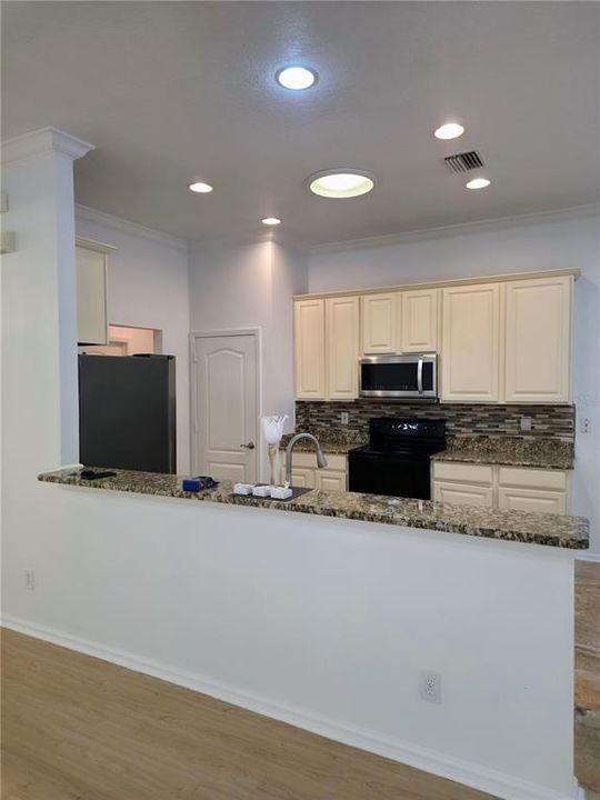 For Sale: $715,000 (4 beds, 3 baths, 2184 Square Feet)