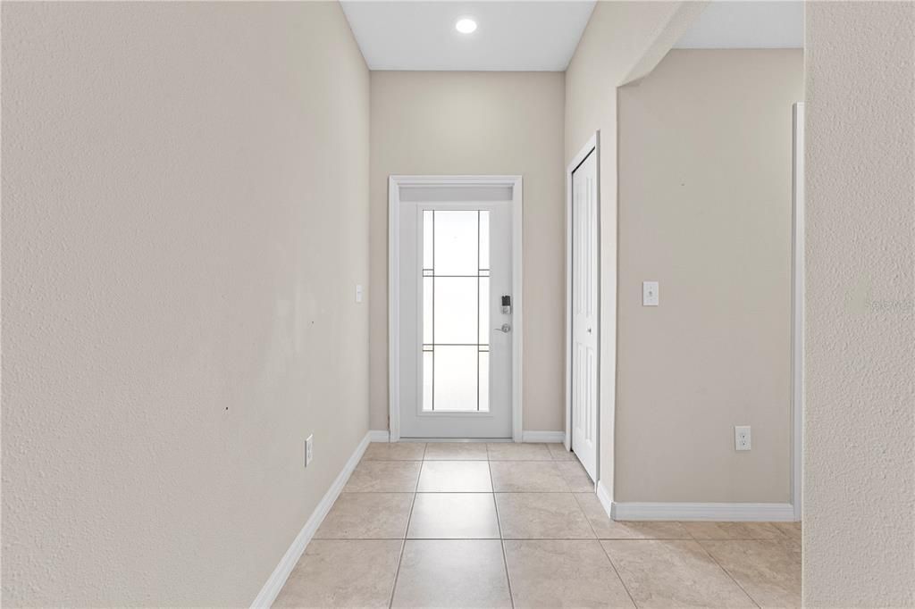 For Rent: $2,500 (3 beds, 2 baths, 1561 Square Feet)