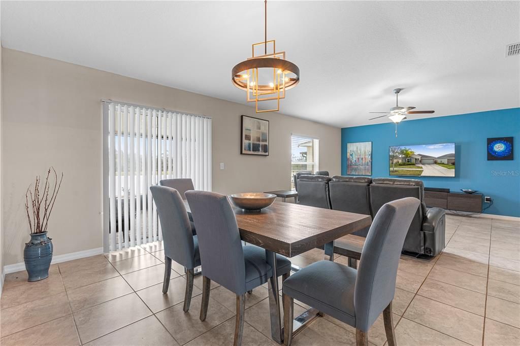 For Rent: $2,500 (3 beds, 2 baths, 1561 Square Feet)