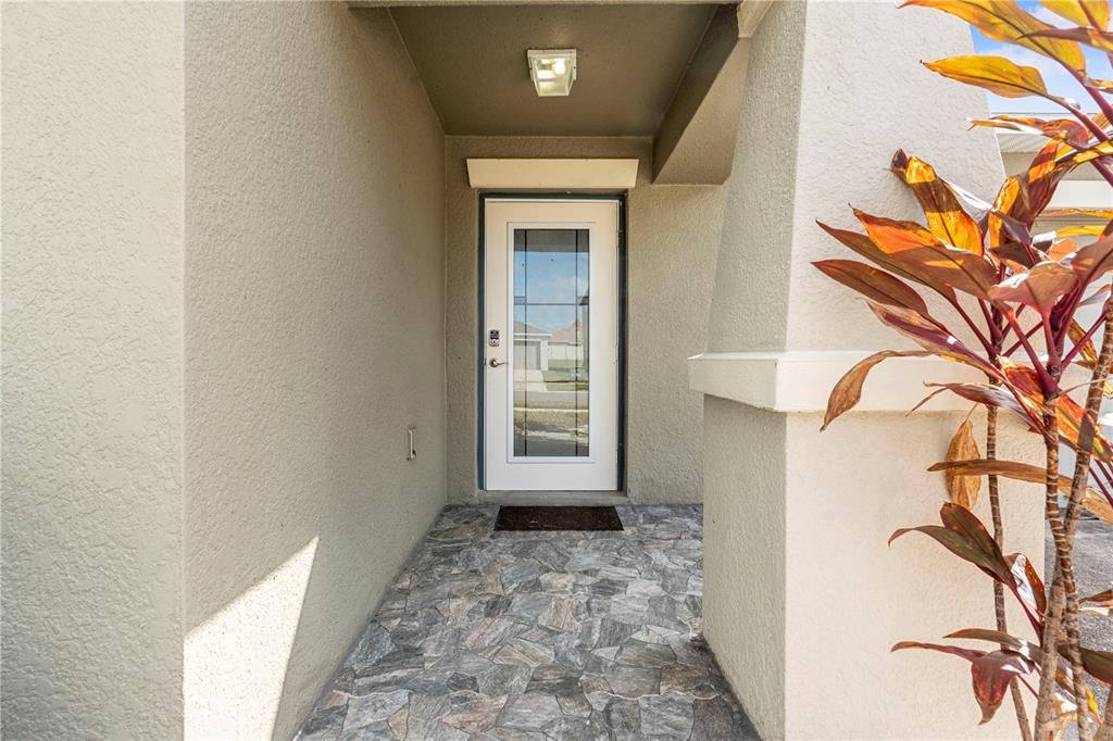 For Rent: $2,500 (3 beds, 2 baths, 1561 Square Feet)