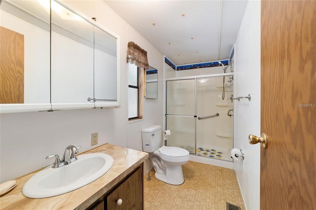 En Venta: $225,000 (3 camas, 2 baños, 1749 Pies cuadrados)