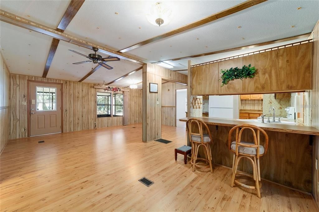 En Venta: $225,000 (3 camas, 2 baños, 1749 Pies cuadrados)