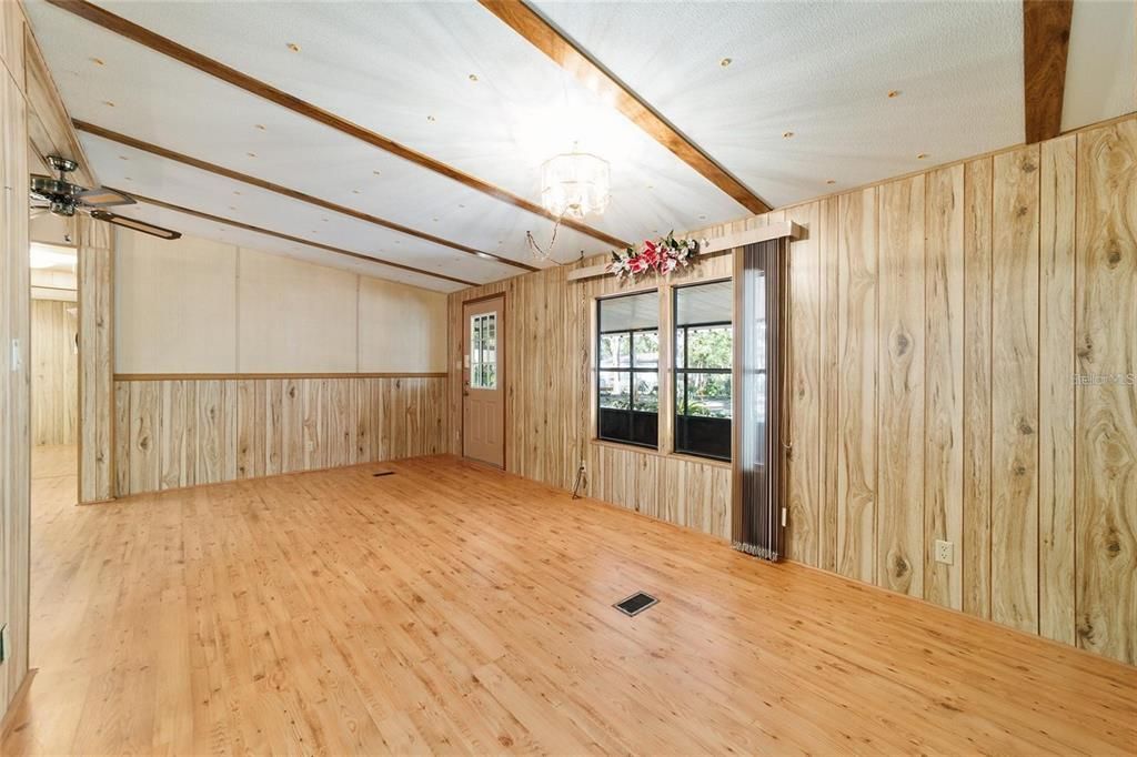 En Venta: $225,000 (3 camas, 2 baños, 1749 Pies cuadrados)