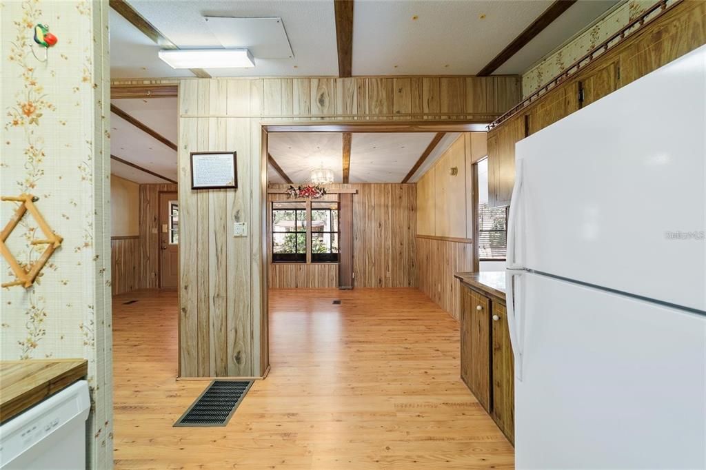 En Venta: $225,000 (3 camas, 2 baños, 1749 Pies cuadrados)