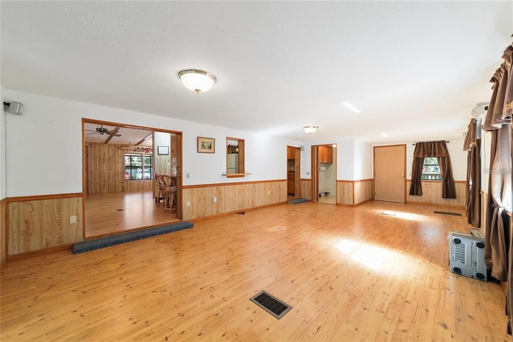 En Venta: $225,000 (3 camas, 2 baños, 1749 Pies cuadrados)