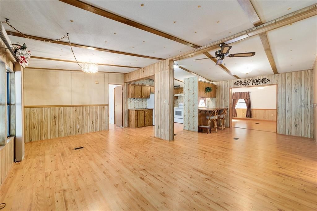 En Venta: $225,000 (3 camas, 2 baños, 1749 Pies cuadrados)