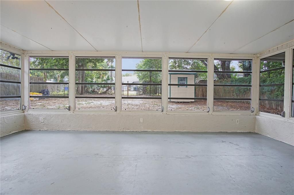 出租: $1,295 (2 贝兹, 1 浴室, 1054 平方英尺)