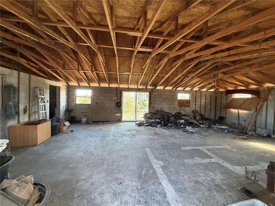 For Sale: $134,000 (2 beds, 1 baths, 1080 Square Feet)