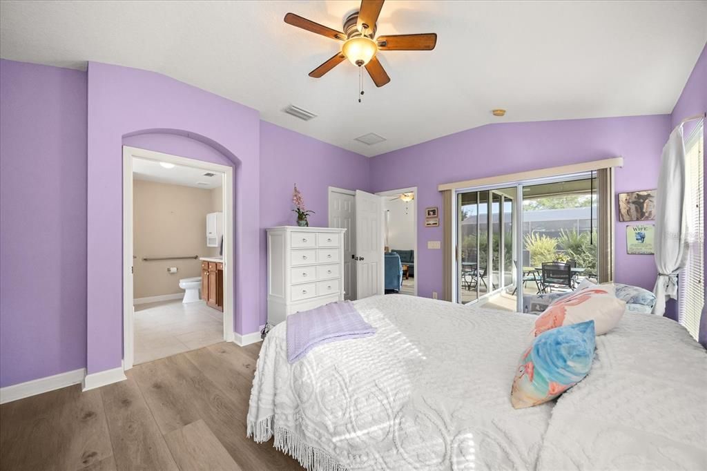 For Sale: $350,000 (3 beds, 2 baths, 1482 Square Feet)