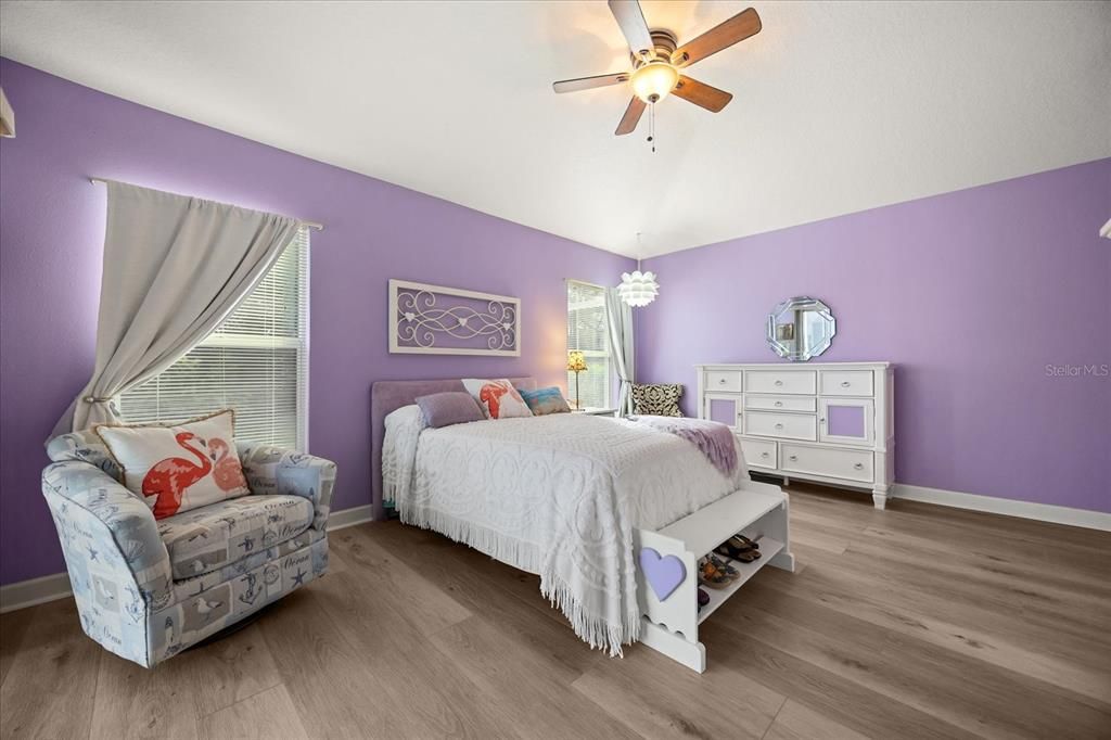 For Sale: $350,000 (3 beds, 2 baths, 1482 Square Feet)