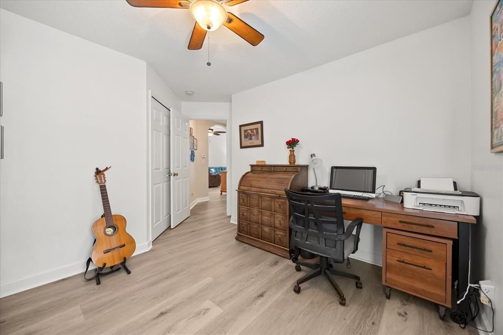 For Sale: $350,000 (3 beds, 2 baths, 1482 Square Feet)