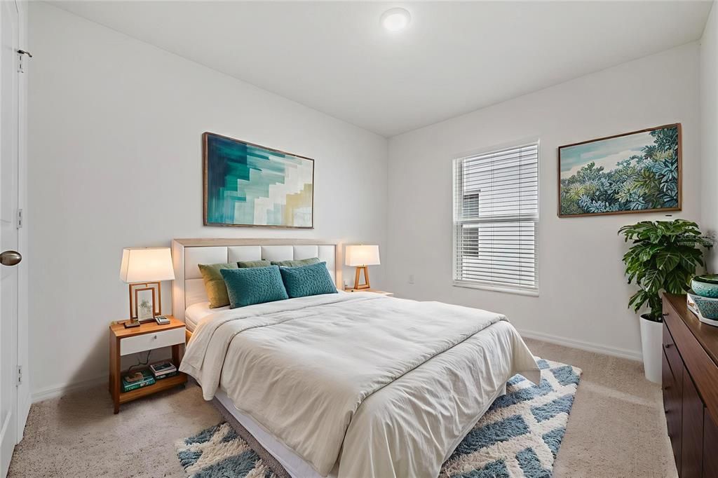 For Sale: $285,000 (3 beds, 2 baths, 1279 Square Feet)