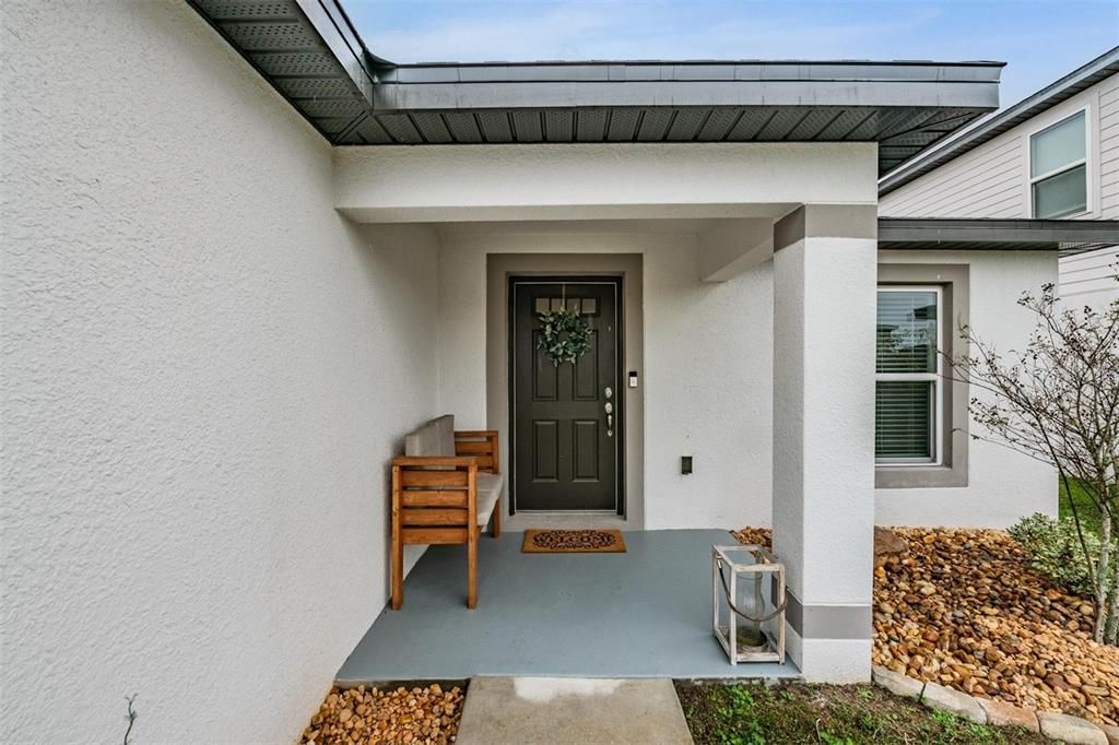 For Sale: $285,000 (3 beds, 2 baths, 1279 Square Feet)