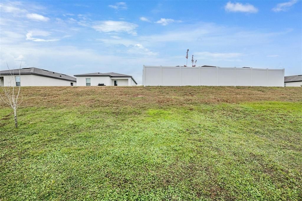 For Sale: $285,000 (3 beds, 2 baths, 1279 Square Feet)