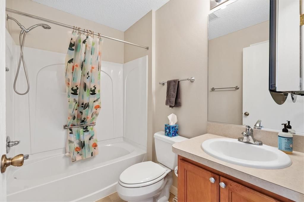 For Sale: $339,000 (3 beds, 2 baths, 1392 Square Feet)