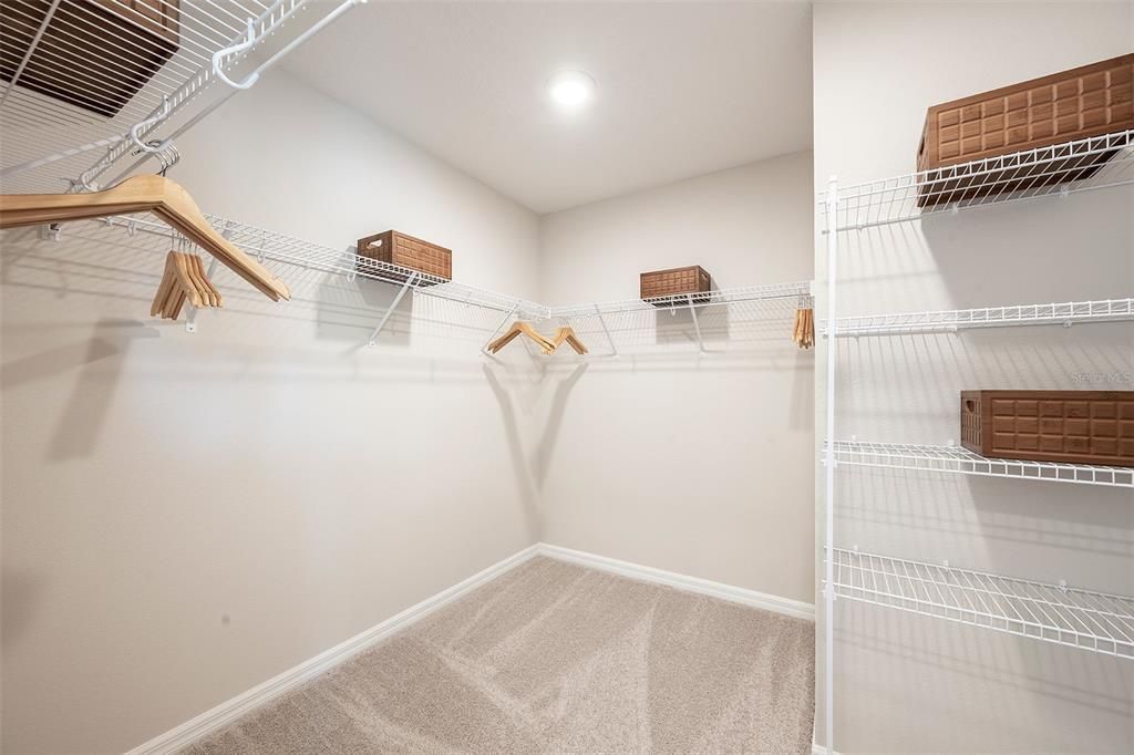 En Venta: $450,790 (4 camas, 3 baños, 2343 Pies cuadrados)