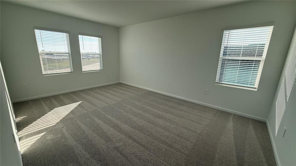 For Rent: $3,200 (4 beds, 2 baths, 2781 Square Feet)