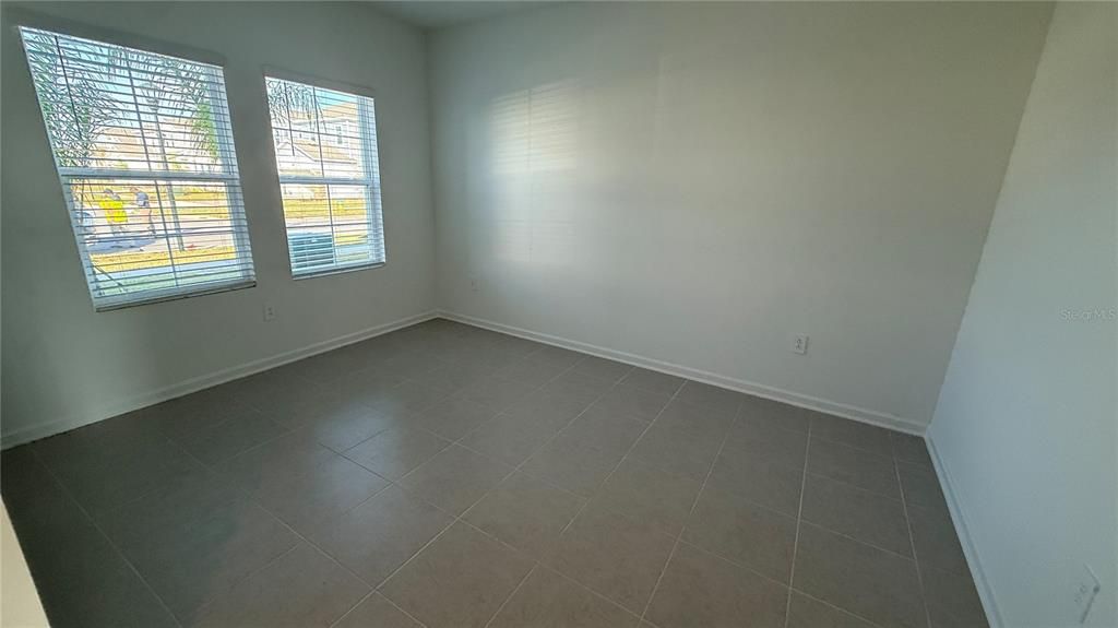 For Rent: $3,200 (4 beds, 2 baths, 2781 Square Feet)