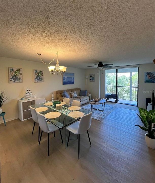 For Rent: $1,900 (2 beds, 2 baths, 930 Square Feet)