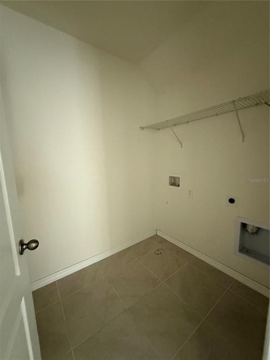 For Sale: $469,900 (5 beds, 3 baths, 2601 Square Feet)