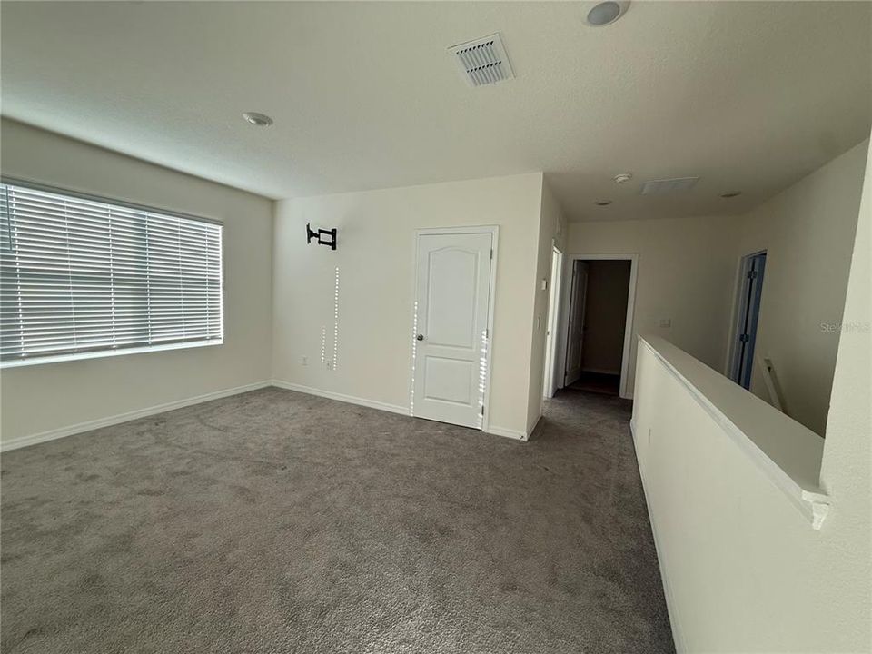 For Sale: $469,900 (5 beds, 3 baths, 2601 Square Feet)