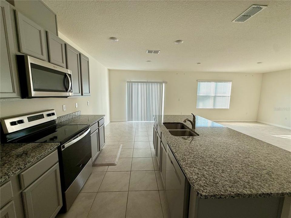 For Sale: $469,900 (5 beds, 3 baths, 2601 Square Feet)