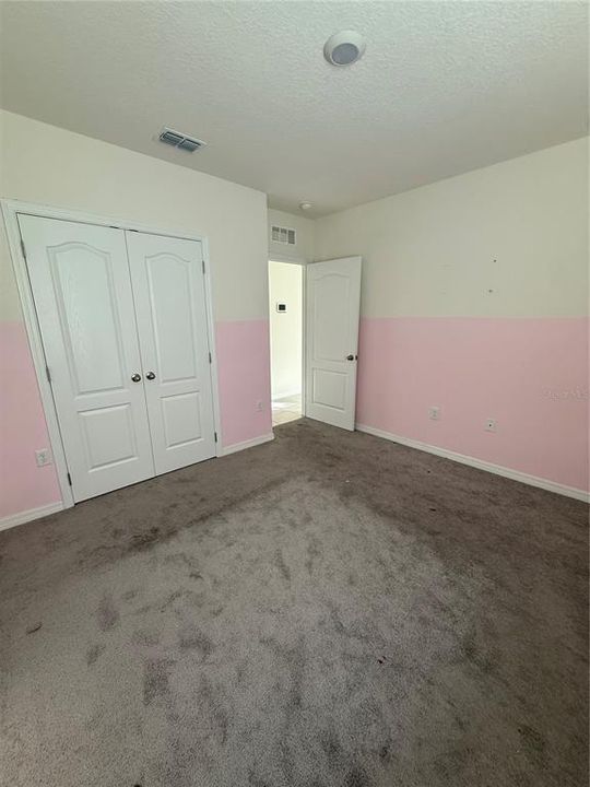 For Sale: $469,900 (5 beds, 3 baths, 2601 Square Feet)