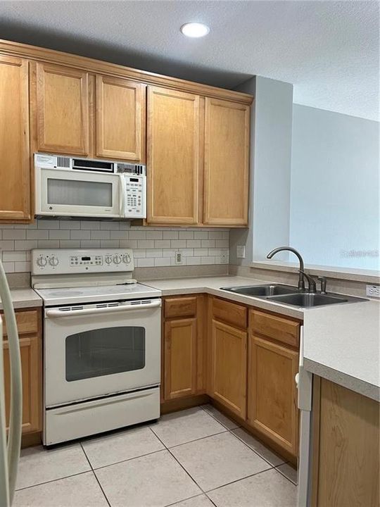 For Rent: $1,850 (2 beds, 2 baths, 1304 Square Feet)