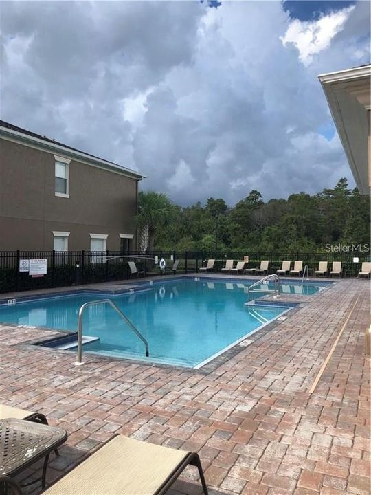 For Rent: $1,850 (2 beds, 2 baths, 1304 Square Feet)