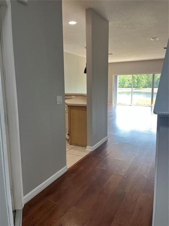 For Rent: $1,850 (2 beds, 2 baths, 1304 Square Feet)