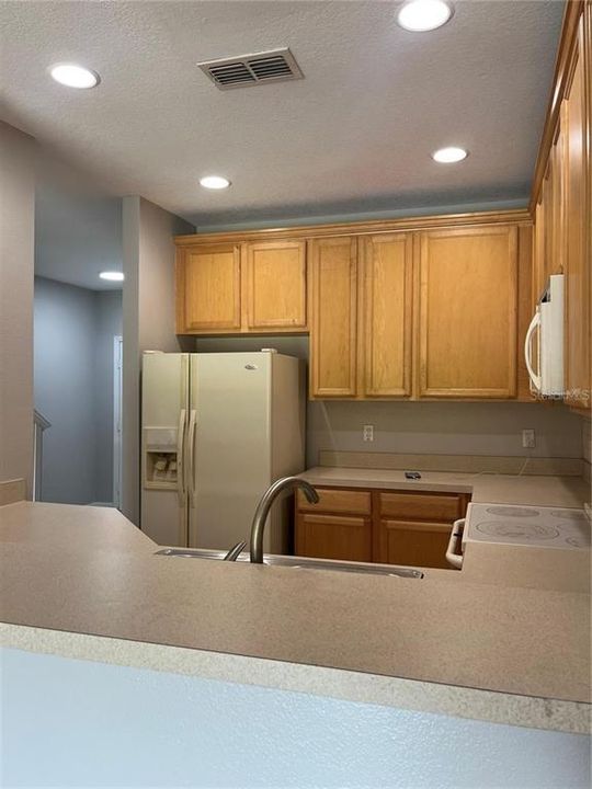 For Rent: $1,850 (2 beds, 2 baths, 1304 Square Feet)