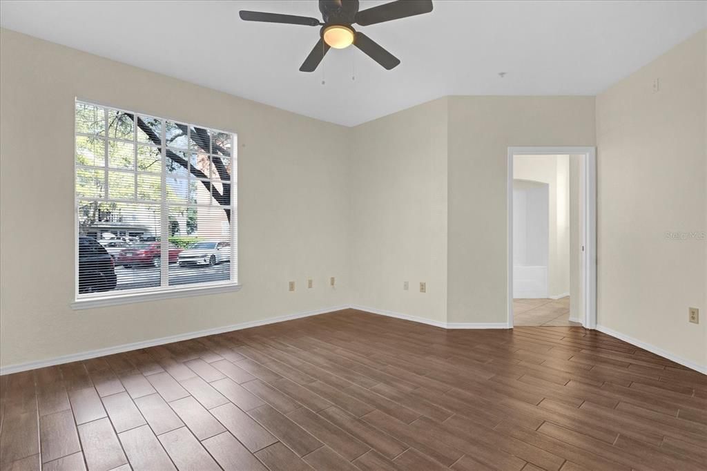 For Rent: $1,800 (2 beds, 2 baths, 1242 Square Feet)