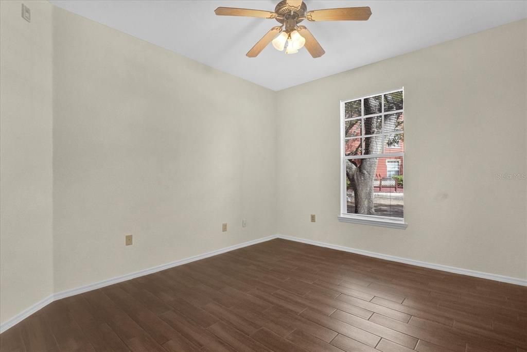 For Rent: $1,800 (2 beds, 2 baths, 1242 Square Feet)