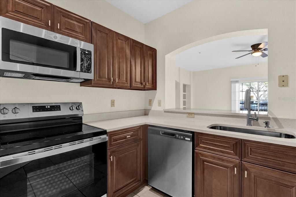 For Rent: $1,800 (2 beds, 2 baths, 1242 Square Feet)