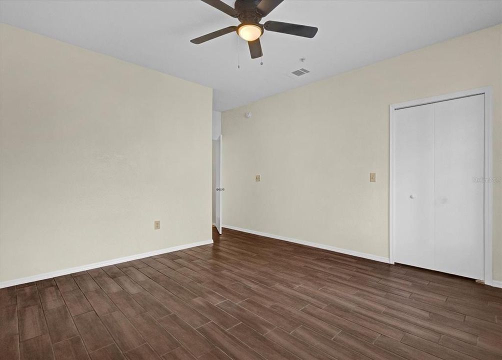 For Rent: $1,800 (2 beds, 2 baths, 1242 Square Feet)