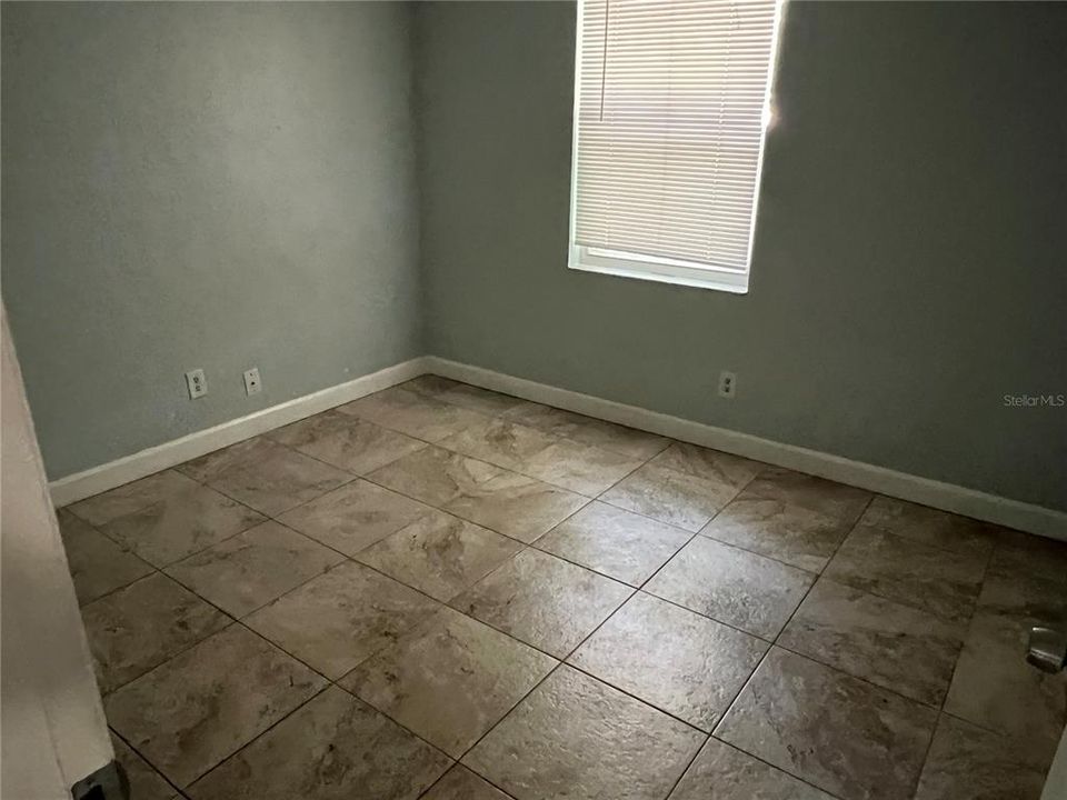 For Rent: $2,000 (3 beds, 1 baths, 850 Square Feet)