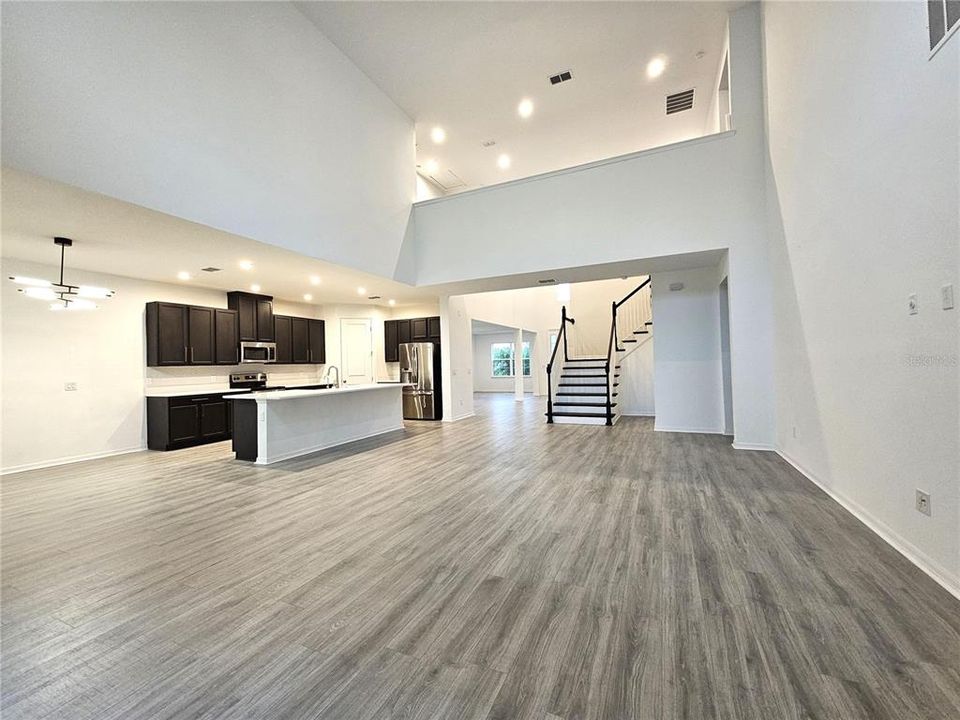 For Sale: $699,900 (5 beds, 3 baths, 4109 Square Feet)