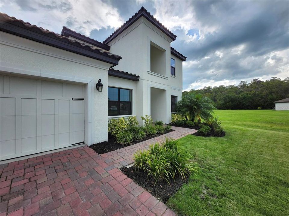 For Sale: $699,900 (5 beds, 3 baths, 4109 Square Feet)