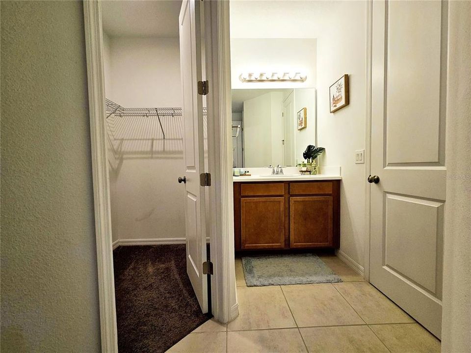 For Sale: $699,900 (5 beds, 3 baths, 4109 Square Feet)