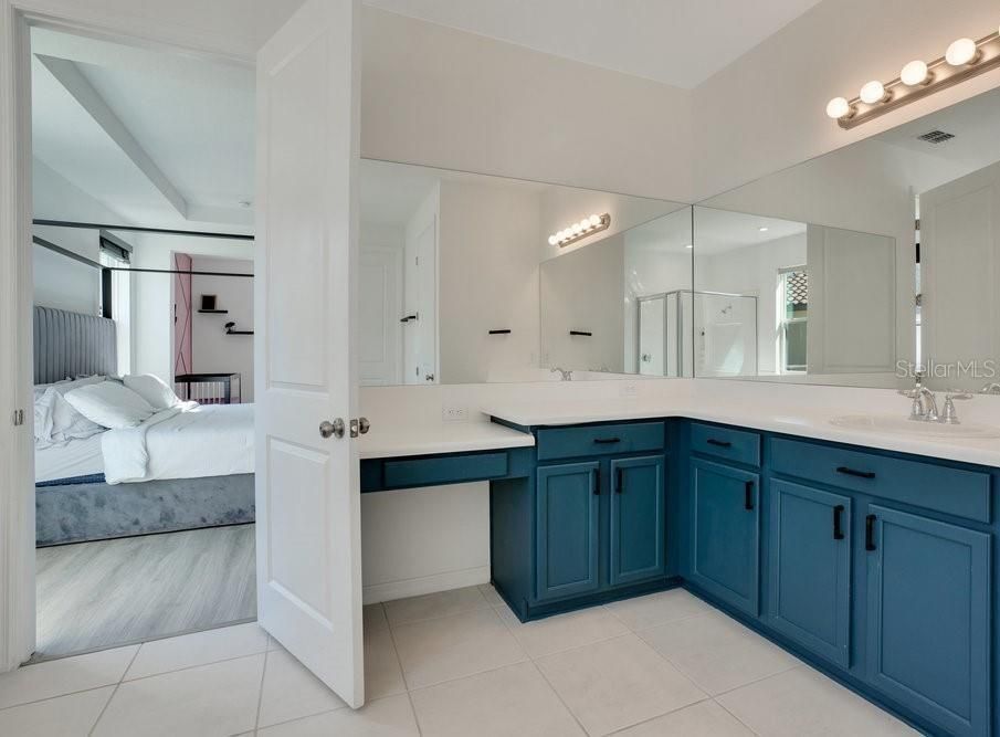 For Sale: $699,900 (5 beds, 3 baths, 4109 Square Feet)