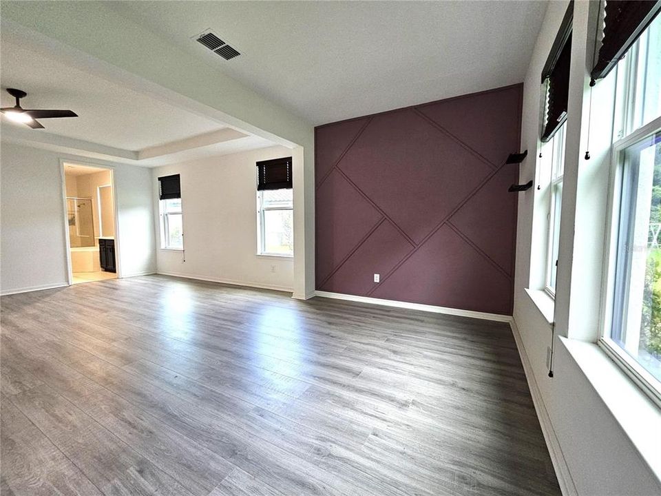 For Sale: $699,900 (5 beds, 3 baths, 4109 Square Feet)