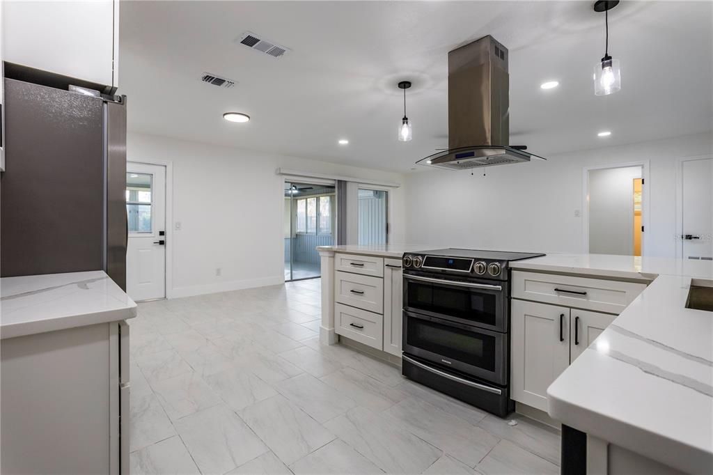 For Rent: $2,525 (3 beds, 2 baths, 1356 Square Feet)