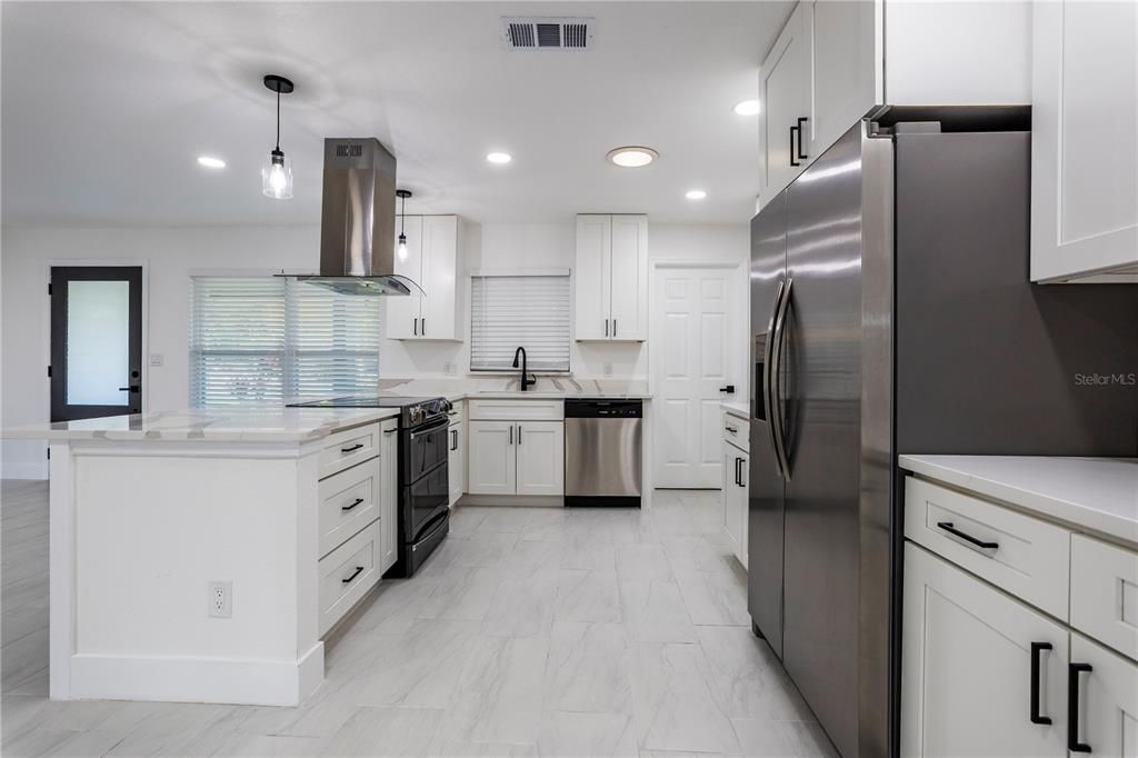 For Rent: $2,525 (3 beds, 2 baths, 1356 Square Feet)