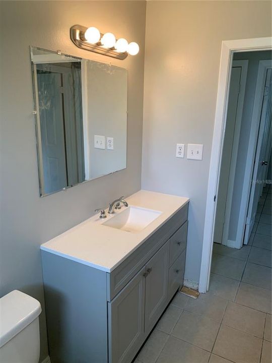 For Rent: $1,499 (2 beds, 1 baths, 800 Square Feet)