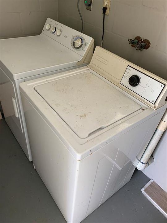 For Rent: $1,499 (2 beds, 1 baths, 800 Square Feet)