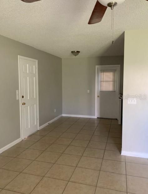 For Rent: $1,499 (2 beds, 1 baths, 800 Square Feet)