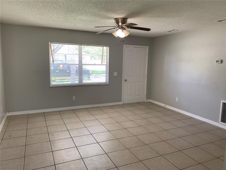 For Rent: $1,499 (2 beds, 1 baths, 800 Square Feet)
