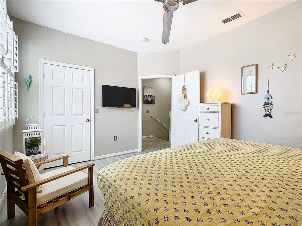 For Sale: $295,999 (2 beds, 2 baths, 1548 Square Feet)