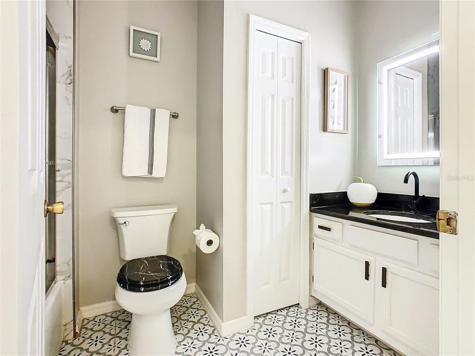 For Sale: $295,999 (2 beds, 2 baths, 1548 Square Feet)