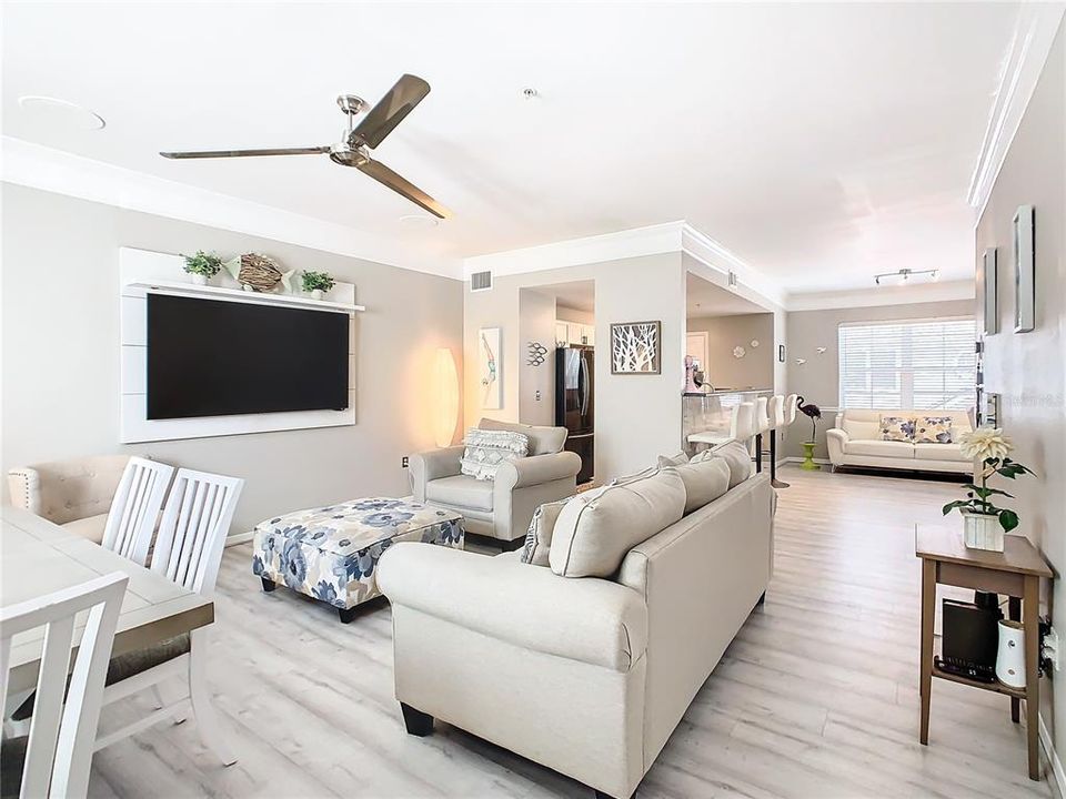 For Sale: $295,999 (2 beds, 2 baths, 1548 Square Feet)